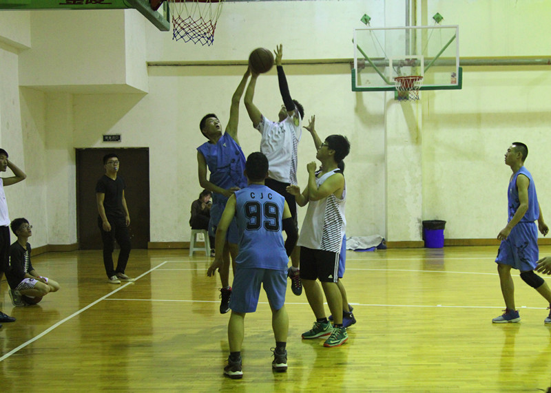 新生杯篮球赛——憾负公管,我院争夺季军